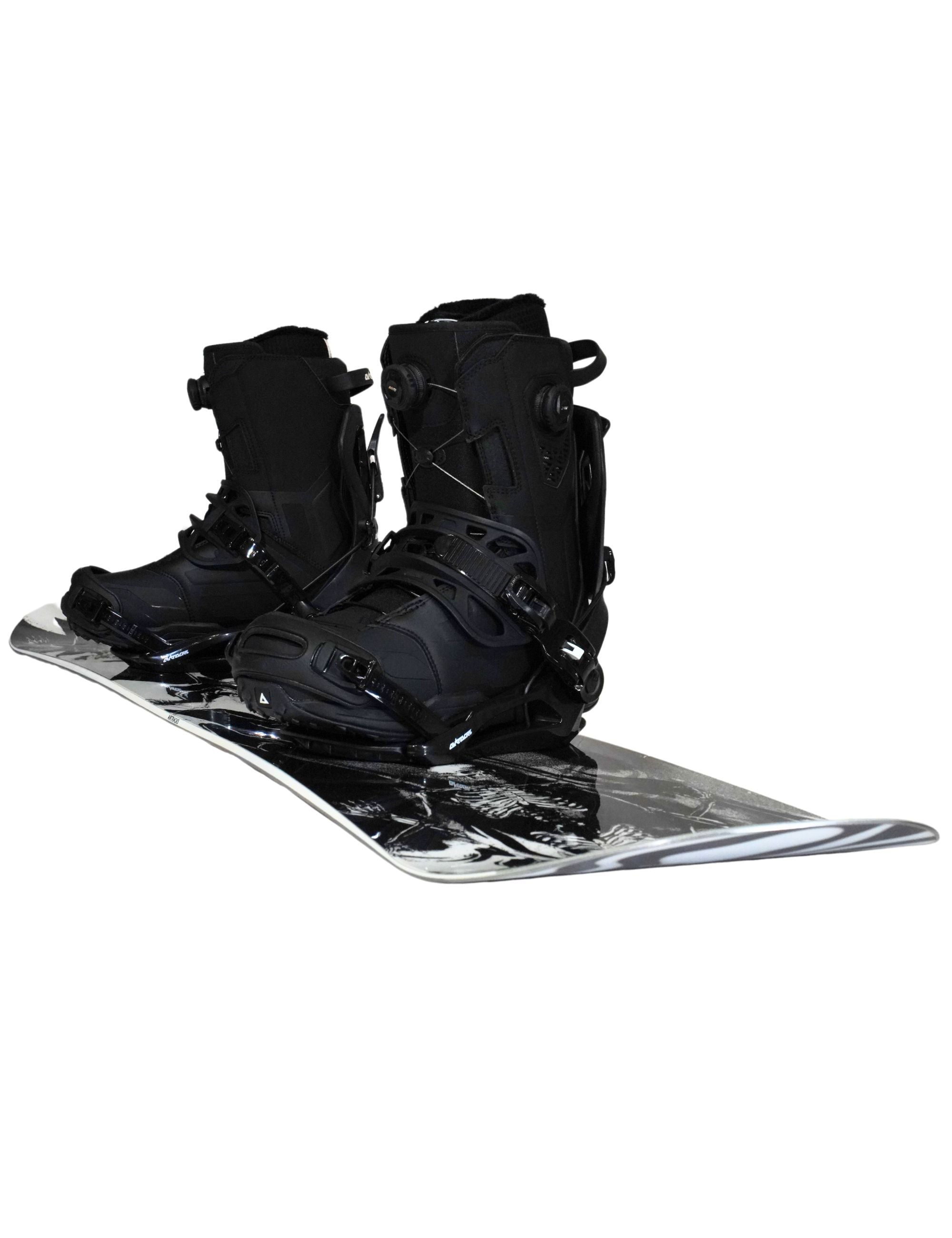 Men Snowboard Read My Mind Hybrid Rocker Wide