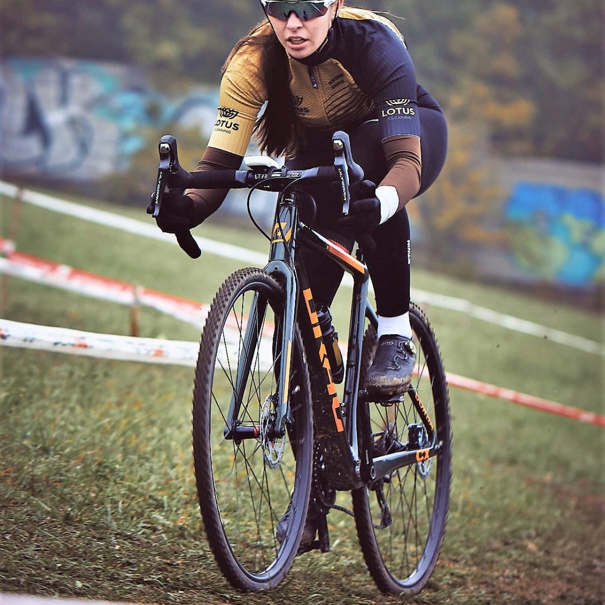 28 pouces hommes cyclocross en carbone vélo Corsa Cx 11 Gear Shimano Ultegra Rd-Rx810 GS 2 x 11 compartiment